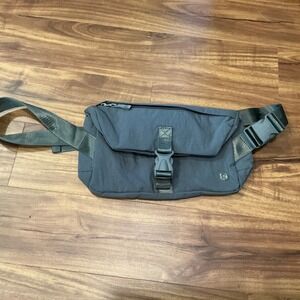 Lululemon Belt Bag Everywhere Fanny Pack OS Grey Blue Buckle Flap Crossbody